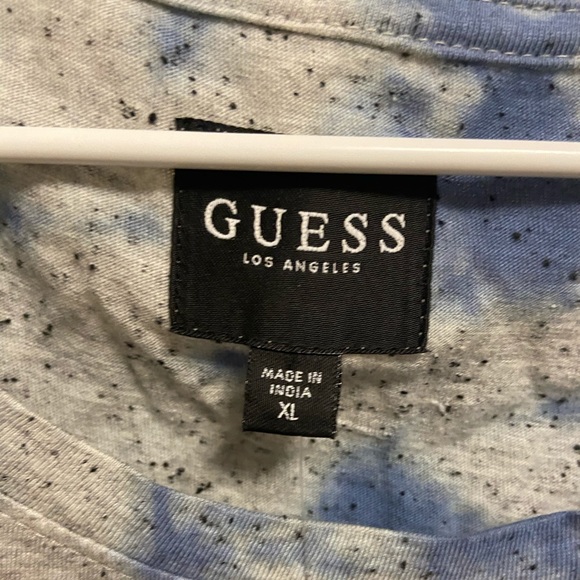 Guess T Shirt - Picture 2 of 3